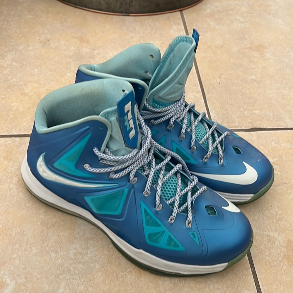 Mens Nike+ Lebrons Size 11